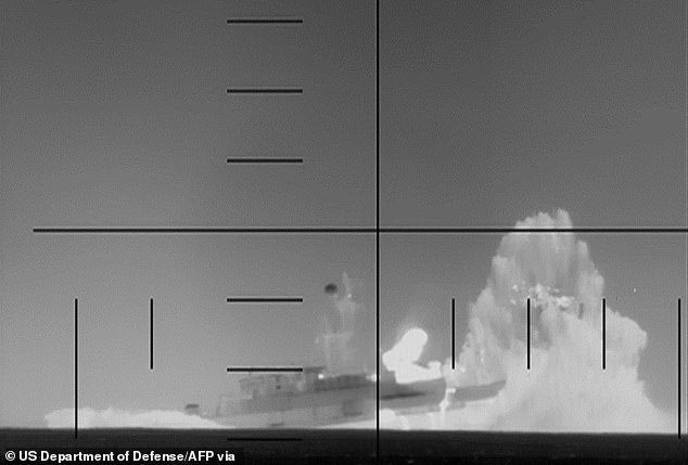 Albanese confirma que tres soldados australianos en un submarino estadounidense hundieron un buque de guerra iraní