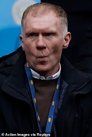 ¿Es por eso que Paul Scholes apunta a su antiguo compañero de equipo Michael Carrick? Surgen los históricos comentarios de la leyenda del Manchester United sobre la deslealtad del actual entrenador, a quien llama “mierda”