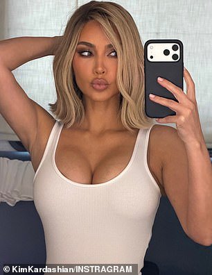 Kim Kardashian y Lewis Hamilton alimentan los rumores de romance mientras pasean por Tokio con sus admiradores atónitos