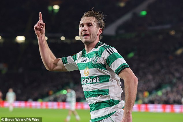 PUNTOS DE PRESIÓN: Nygren insta a sus compañeros del Celtic a mantener la presión sobre el Hearts mientras la carrera por el título alcanza su clímax épico