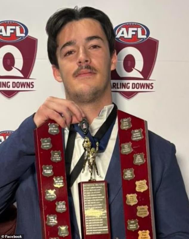 Dos futbolistas han sido encarcelados tras declararse culpables de violar a una niña de 14 años en una fiesta de cumpleaños