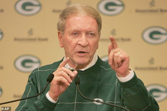 El legendario manager de los Packers que ayudó a devolver al legendario equipo de la NFL a sus días de gloria muere a los 89 años