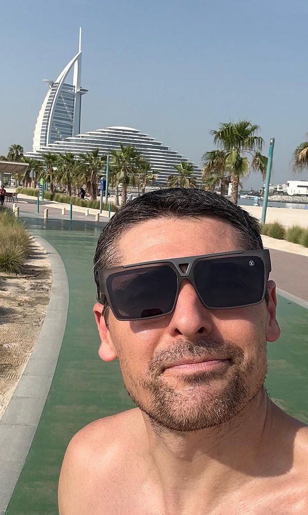 El jefe de un gimnasio británico está “desesperado” por regresar a Dubai, devastada por la guerra: el empresario acusa al gobierno británico de no ayudarlo a volar a los Emiratos Árabes Unidos, y afirma que es “aún más seguro” que Londres