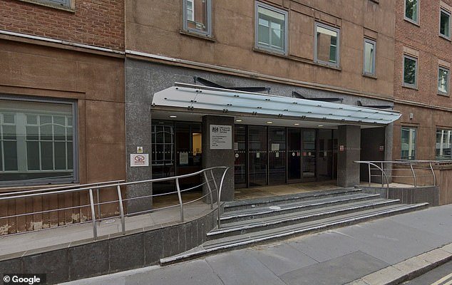 Un bangladesí que entró ilegalmente en Gran Bretaña hace casi 30 años obtiene un aplazamiento de su deportación