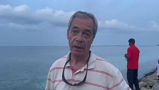 Nigel Farage presiona a Estados Unidos para que frustre el acuerdo laborista de entregar las Islas Chagos mientras viaja a la finca Mar-a-Lago de Donald Trump en Florida