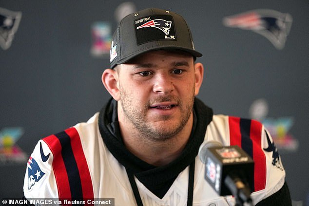 Los Chicago Bears han hecho un movimiento importante para reemplazar al titular que se retiró abruptamente a los 27 años debido a problemas de salud.