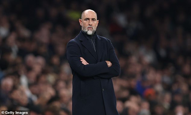 Tim Sherwood ataca al ‘perdido’ Igor Tudor: la ex estrella de los Spurs advierte que el club descenderá a menos que el obstinado jefe interino cambie sus costumbres y cuestione su estilo a medida que crecen los temores de descenso