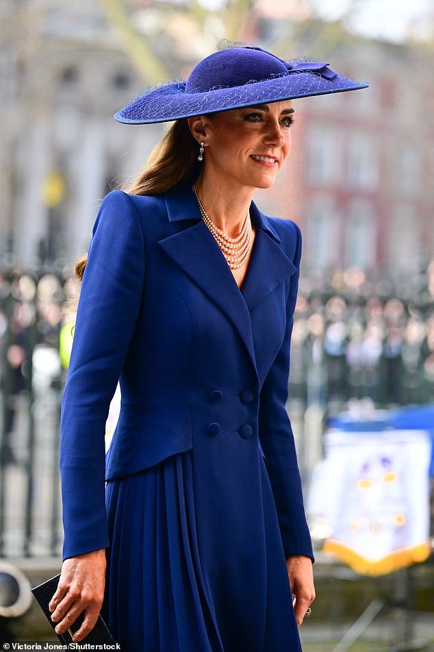 La familia real se reúne para el servicio anual del Día de la Commonwealth: William y Kate llegan a la Abadía de Westminster, donde el rey Carlos “probablemente” discutirá la eliminación de Andrew de la línea de sucesión