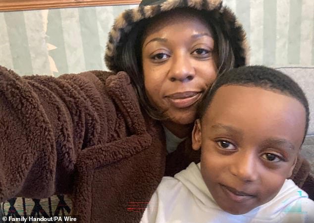 Madre, de 33 años, murió de sepsis después de que el NHS le administrara los antibióticos equivocados