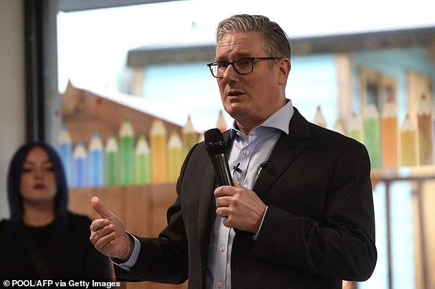 Los laboristas podrían perder 1.700 concejales en el baño de sangre de las elecciones locales de mayo después de no poder posponer la votación; un modelo impulsado por IA muestra que la reforma recibirá un impulso.