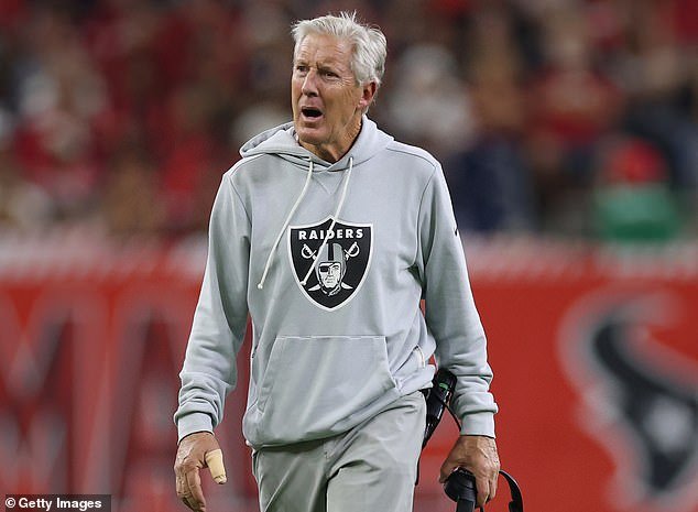 El exentrenador de los Raiders que fue despedido por Tom Brady critica la fallida reconstrucción de Las Vegas