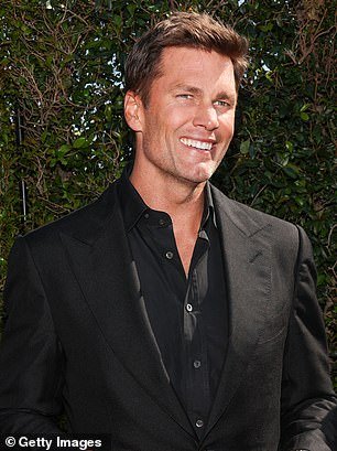 Una verdad absolutamente brutal sobre la vida de soltero de Tom Brady: después de ser descubierto con la ex de Scooter Braun, los conocedores revelan su terrible ‘juego’ con las mujeres