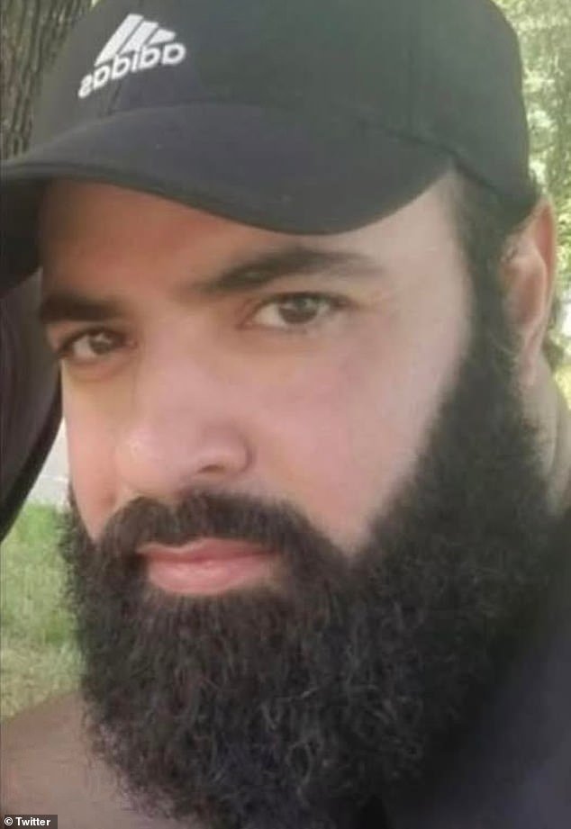 Un terrorista de una sinagoga de Michigan que estrelló un automóvil contra un templo y luego abrió fuego aparece por primera vez en la fotografía después de que los vecinos lo elogiaron.