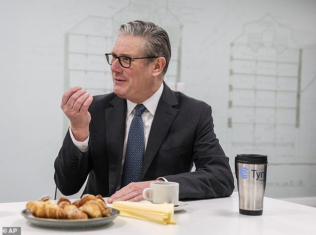 Starmer “no habló personalmente con Mandelson” antes de nombrarlo embajador de Estados Unidos, a pesar de que le advirtieron sobre los vínculos con Epstein.