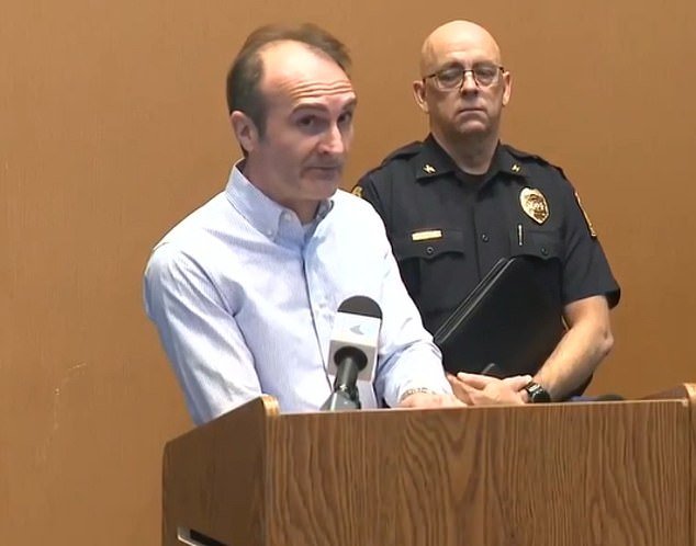 Los fiscales respaldados por Soros dicen que los jueces y legisladores pro armas son responsables del mortal ataque armado de un militante del Estado Islámico en la Universidad Old Dominion.