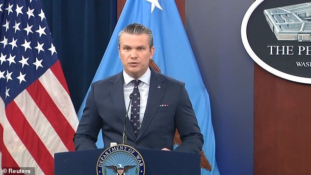 Pete Hegseth pide que el nuevo ayatolá “herido y desfigurado” de Irán aparezca ante las cámaras