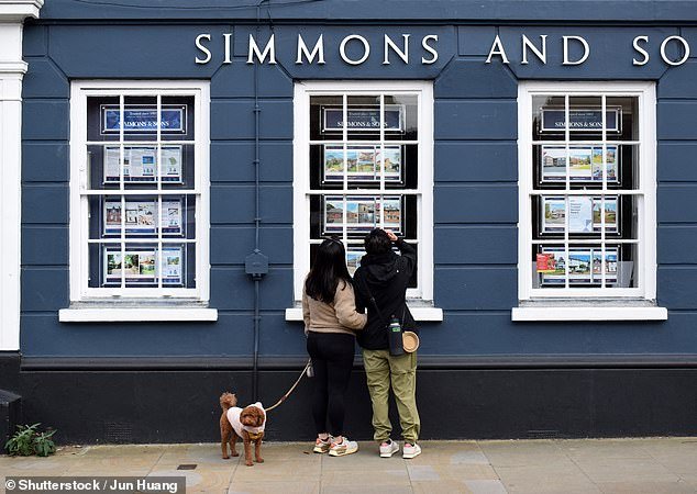 Según Rightmove, el conflicto de Oriente Medio no ha afectado a la demanda de compra de viviendas