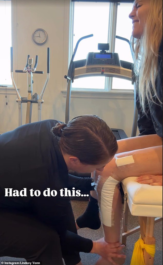 La milagrosa recuperación de Lindsey Vonn sorprende a los fanáticos mientras se sube a una bicicleta menos de un mes después de que casi le amputaran la pierna.