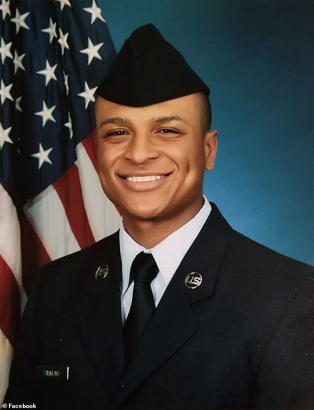 La agonía de una madre de Ohio como miembro de la Guardia Nacional, de 28 años, es nombrada como una de los seis estadounidenses muertos en un accidente en Irak.