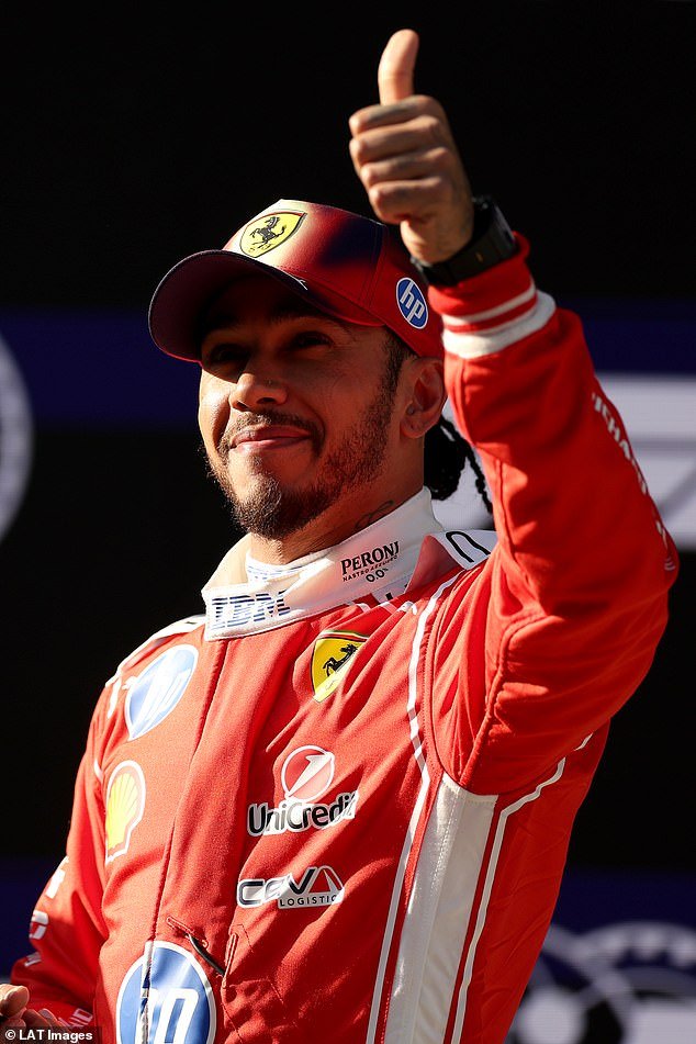 ¡Finalmente! Lewis Hamilton vuelve a la caza después de un año de dolor, dejando atrás a su compañero de equipo en Ferrari, Charles Leclerc, y pone su mirada en el podio en Shanghai.