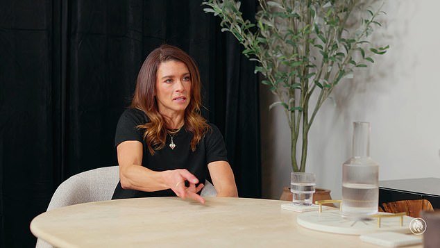 Danica Patrick habla sobre los peligrosos implantes mamarios que se quitó en 2022