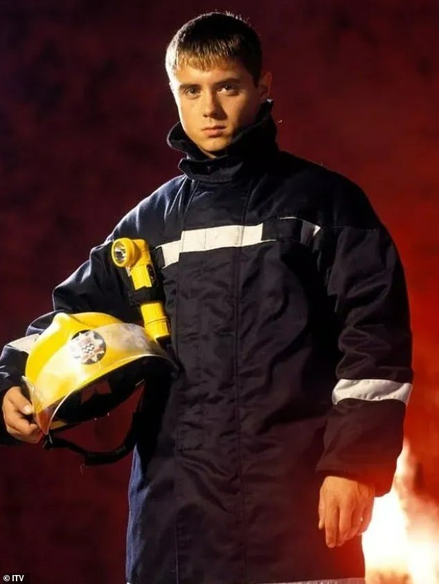 La estrella de Burning de Londres, John Alford, es encontrada muerta en prisión semanas después de haber sido encarcelado por abusar sexualmente de dos niñas