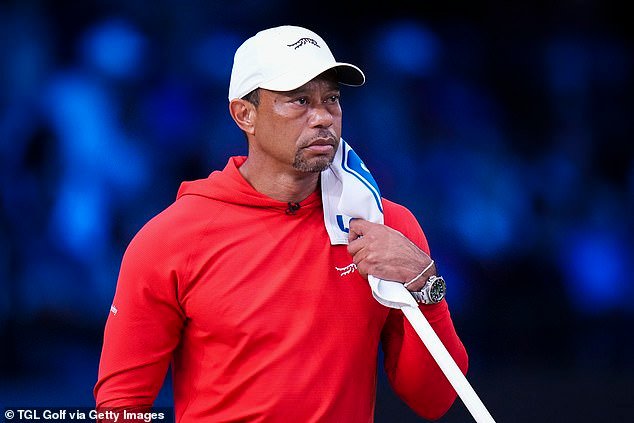 La brutal historia de la ruptura de Tiger Woods resurge cuando un nuevo libro interno detalla cómo el ícono del golf abandonó a su exnovia por carta