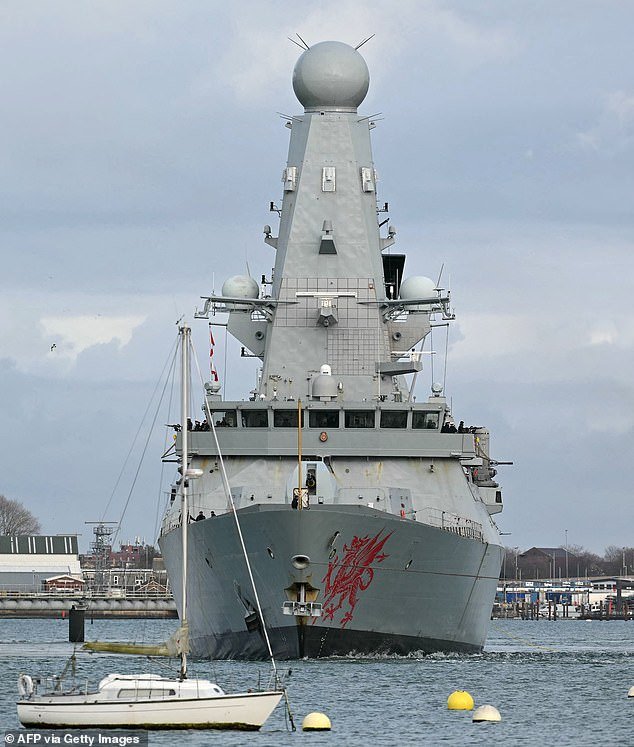 COMENTARIO DEL CORREO DEL DOMINGO: ¿Qué sucede cuando la Armada francesa eclipsa a nuestra Armada?