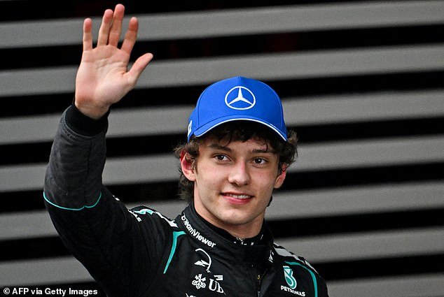 Kimi Antonelli gana el primer Gran Premio mientras Lewis Hamilton sube al primer podio de Ferrari, pero Lando Norris y Oscar Piastri tienen un día triste en China