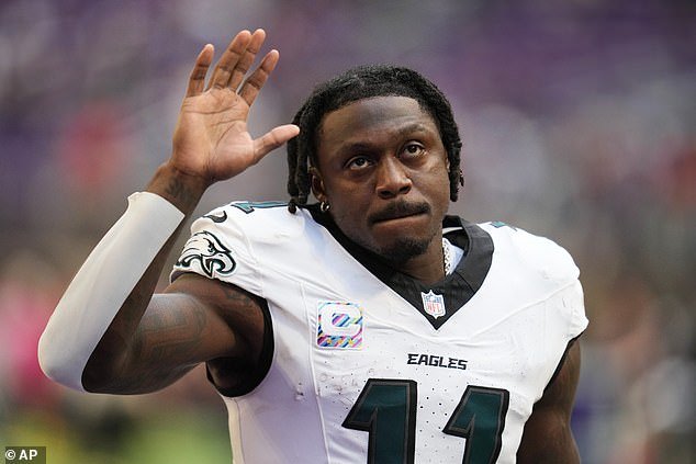 El contendiente al Super Bowl se retira de las exitosas conversaciones comerciales de AJ Brown con la estrella de los Eagles interesada en un nuevo comienzo.