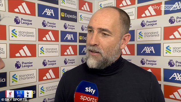 Igor Tudor soporta un incómodo intercambio con el reportero de Sky Sports Patrick Davidson después del empate 1-1 del Tottenham con el Liverpool: el entrenador criticado insiste en que NUNCA tuvo miedo de ser despedido