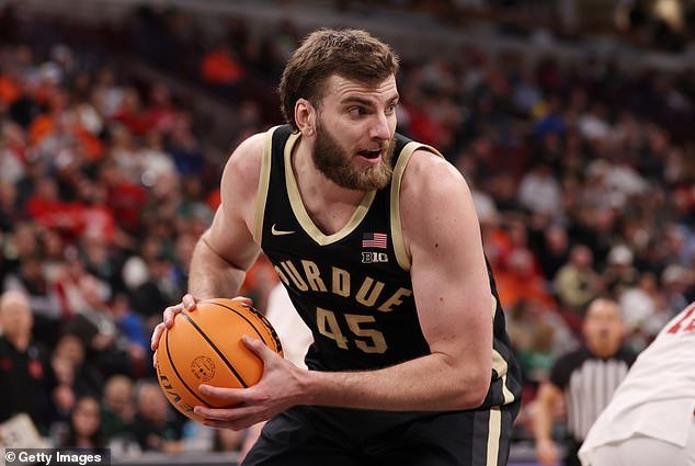 La estrella del March Madness se vuelve viral con un humillante error sobre el próximo rival de su equipo