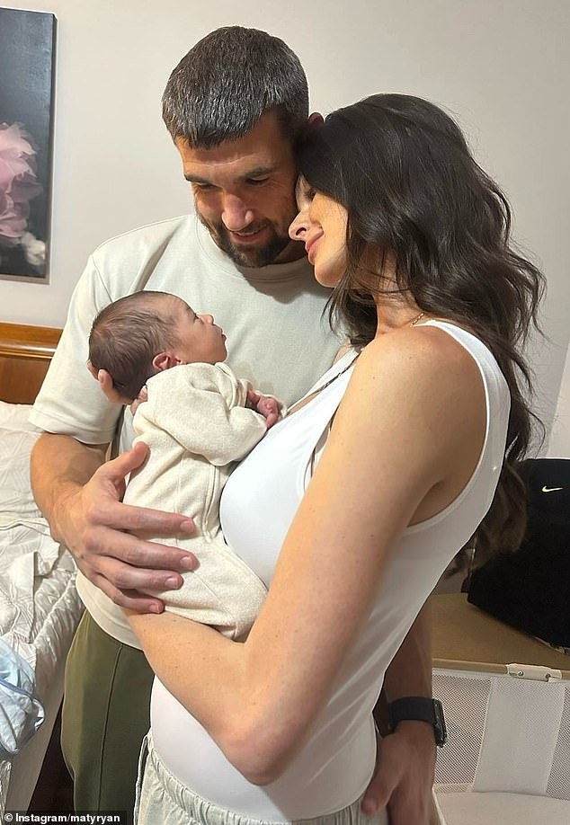 El héroe del fútbol australiano Mat Ryan explica por qué tuvo que tomar la terrible decisión de perderse el nacimiento de su primer hijo: “No quiero que algo así vuelva a suceder nunca más”.