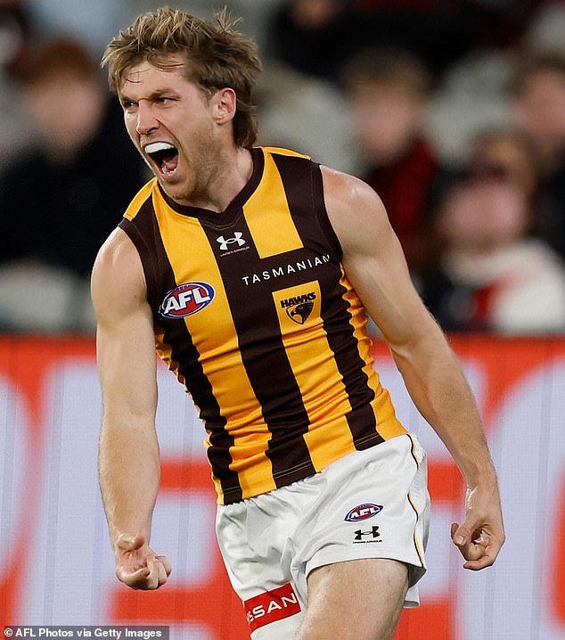 Sea testigo del momento en que dos estrellas de la AFL son arrestadas en EE. UU. y haga un llamamiento desesperado a la policía.