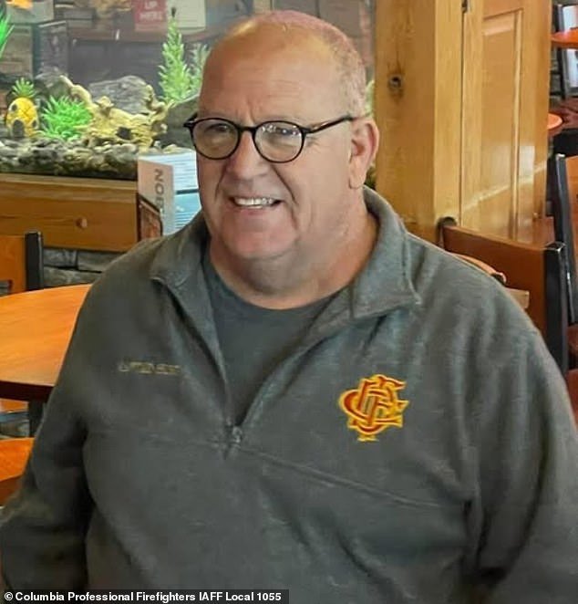 Están surgiendo detalles desgarradores después de que se nombrara a un hombre que murió en el horrible accidente de World of Outlaws en Texas.