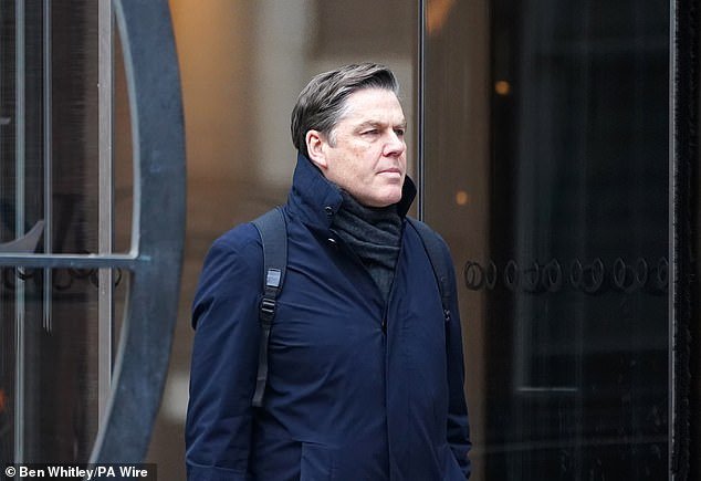 Ahora viene la reacción del Chelsea: los directivos del club indignados recurren a Richard Masters en busca de respuestas después de que los Blues escaparan de la deducción de puntos mientras los fanáticos planeaban una protesta.