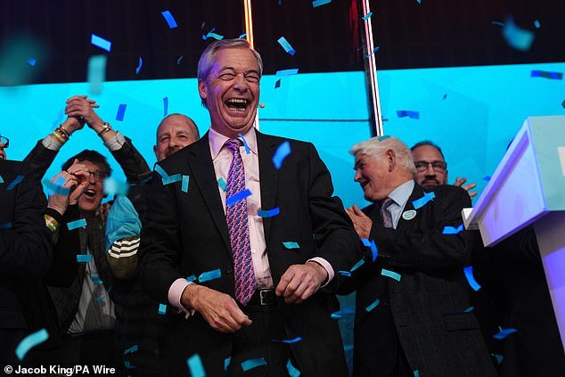 Gana nuestro sorteo y pagaremos la factura de energía de tu calle, dice ‘vergonzosa’ Reforma