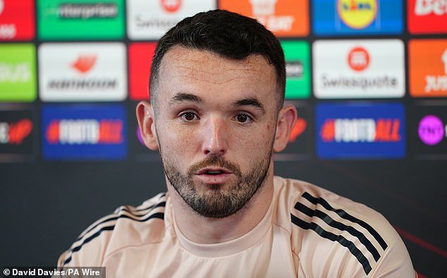 ¡Es hora de entregar! El capitán del Aston Villa, John McGinn, admite que los hombres de Unai Emery DEBEN ganar un trofeo pronto, o corren el riesgo de ser recordados como los casi hombres