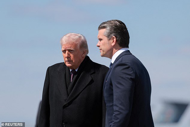 El Pentágono pide 200 MIL MILLONES de dólares a la Casa Blanca mientras Trump se prepara para desplegar miles de tropas en la siguiente fase de la guerra con Irán.