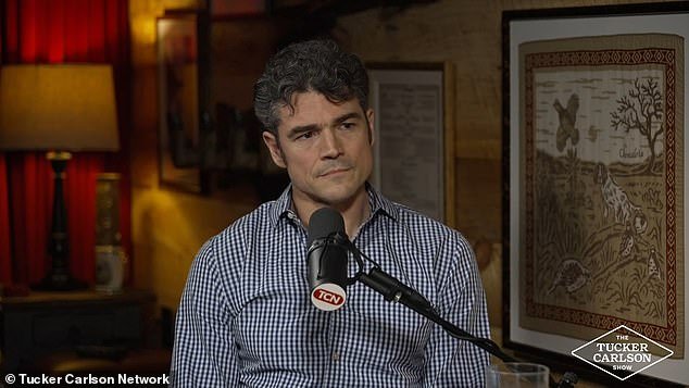 El principal jefe antiterrorista de Trump rompe su silencio sobre su sorprendente renuncia por la guerra de Irán en una explosiva entrevista con Tucker Carlson… y revela lo que el presidente debería haber hecho en su lugar