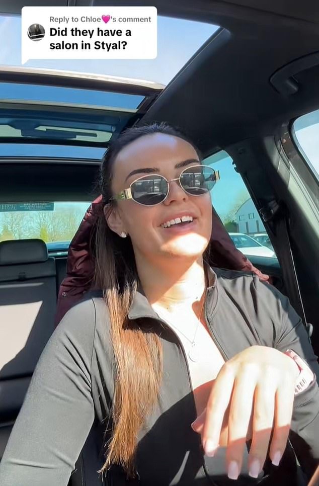 La oficial de policía deshonrada que fue encarcelada por tener relaciones ilícitas con dos delincuentes se ha rebautizado como una influencer carcelaria después de su liberación anticipada.