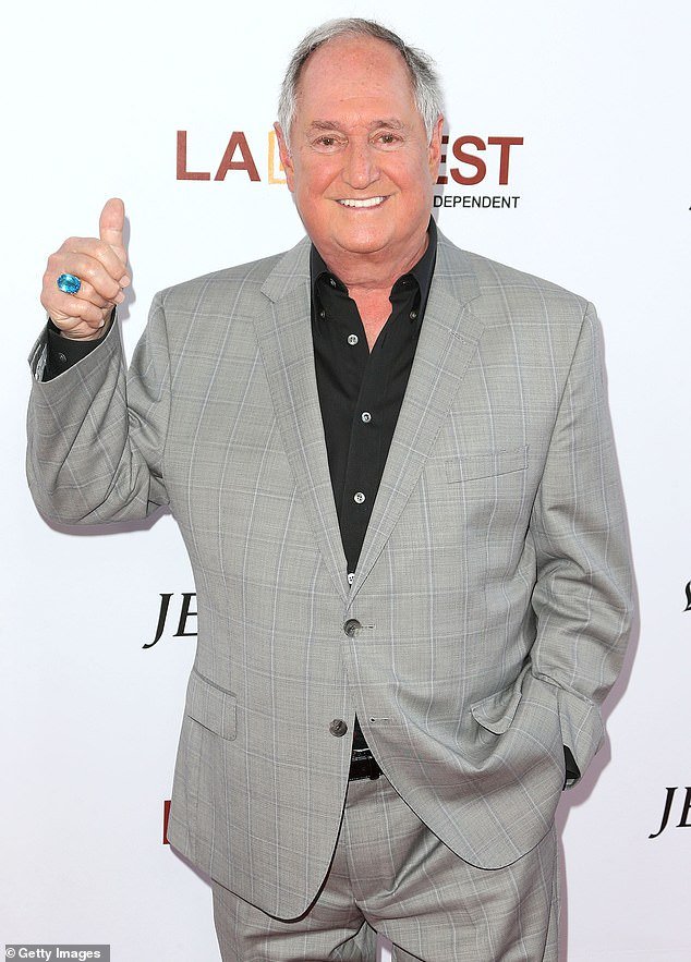 La causa de la muerte de Neil Sedaka se anunció pocas semanas después de su muerte a la edad de 86 años.