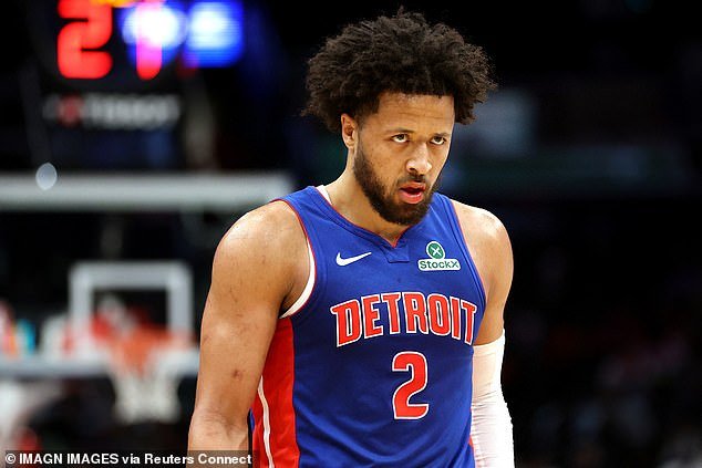 La superestrella de la NBA Cade Cunningham quedó fuera de juego indefinidamente después de sufrir un colapso pulmonar debido a un terrible susto de salud.