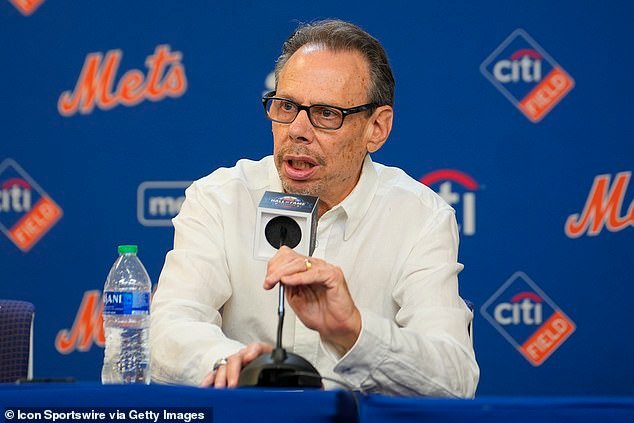 El famoso comentarista de béisbol anuncia sorpresivamente su retiro tras la próxima temporada