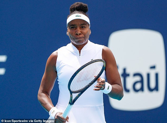 La controversia sobre Venus Williams estalla cuando la leyenda del tenis de 45 años sufre una NOVENA derrota consecutiva… y los fanáticos exigen que ya no reciba entradas comodín.