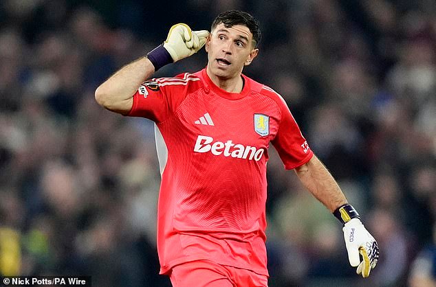 Aston Villa 2-0 Lille (3-0 en total): Emi Martínez vuelve a jugar al milagro y al acuerdo, escribe TOM COLLOMOSSE, mientras el portero argentino regresa para perseguir a los fanáticos franceses