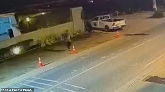 Los últimos momentos del programa de la estrella de reality Jordan Wright dejaron a la estrella de TOWIE en pánico mientras corría por los terrenos del hotel antes de ser encontrado muerto en Tailandia.