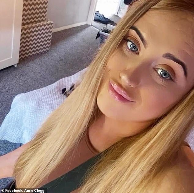 Madre y sus dos hijos son encarcelados por asesinato tras ser apuñalados en la puerta de su casa en un ataque de venganza