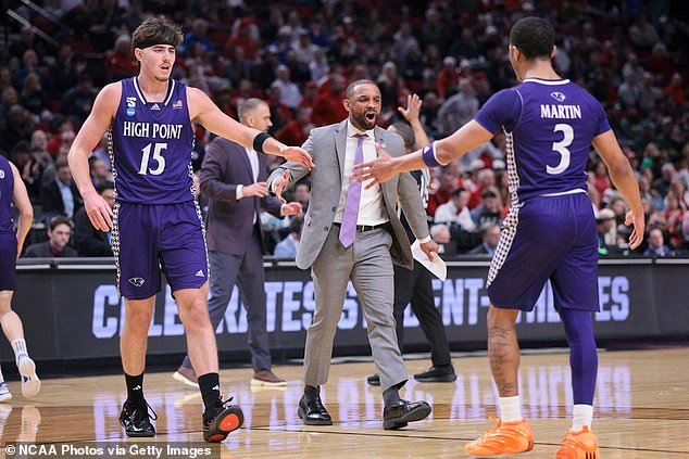 Impactante historia de los favoritos de March Madness, High Point University, y el escándalo que envolvió al ‘glorificado country club’.