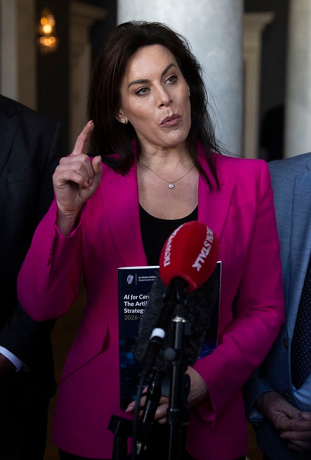 CAÍDO: A los paramédicos expuestos como delincuentes y agresores sexuales ahora se les ha PROHIBIDO trabajar en Irlanda, según las investigaciones del Irish Mail… la cantidad de personas que han atrapado es IMPACTANTE